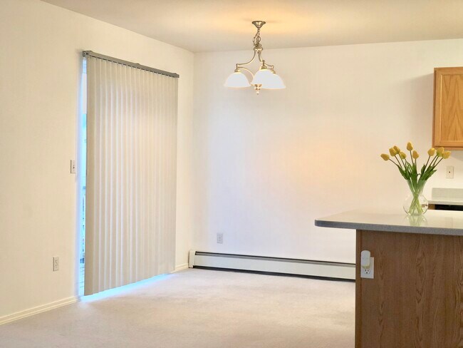 Building Photo - 1639 Mountainman Loop