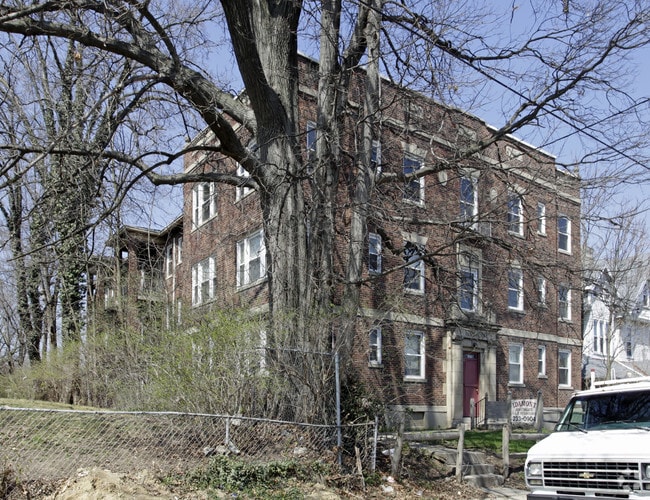 Primary Photo - Idamont Apartments