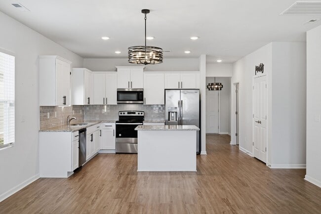 Building Photo - 3707 Clementine Ln
