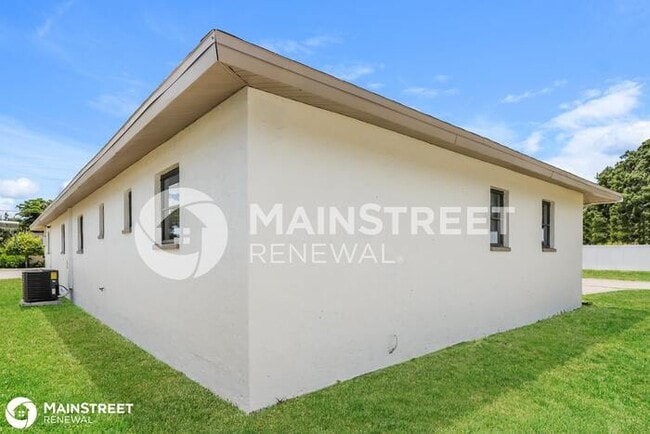 Building Photo - 1161 S Brink Ave
