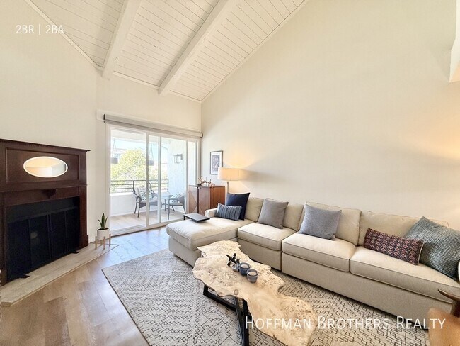 Building Photo - 1909 Pelham Ave