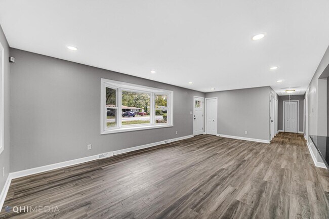 Building Photo - 7080 Delaware St