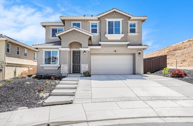 Building Photo - 31 Cortina Dr