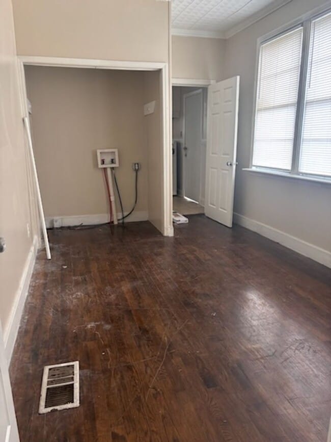 Building Photo - 4052 N State St