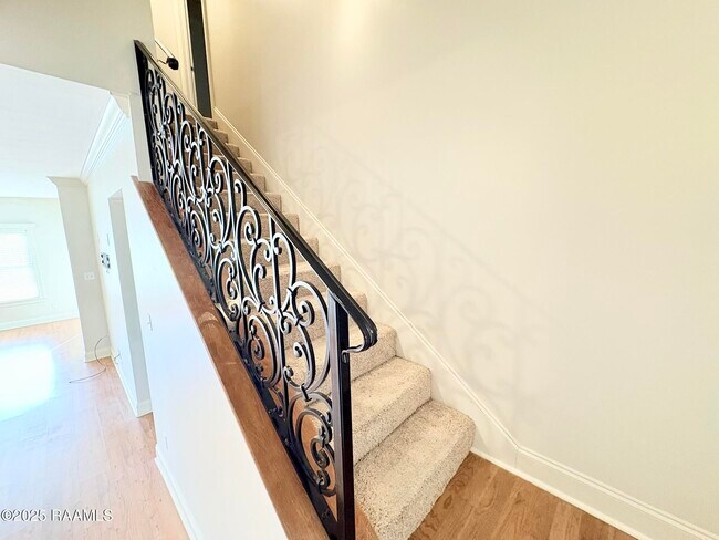 Building Photo - 23 Courtyard Cir