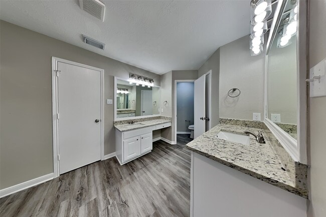 Building Photo - 1610 Blossom Creek Ct