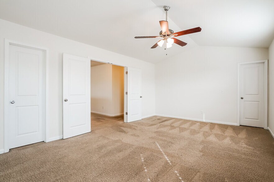 Building Photo - 657 Rose Mallow Dr