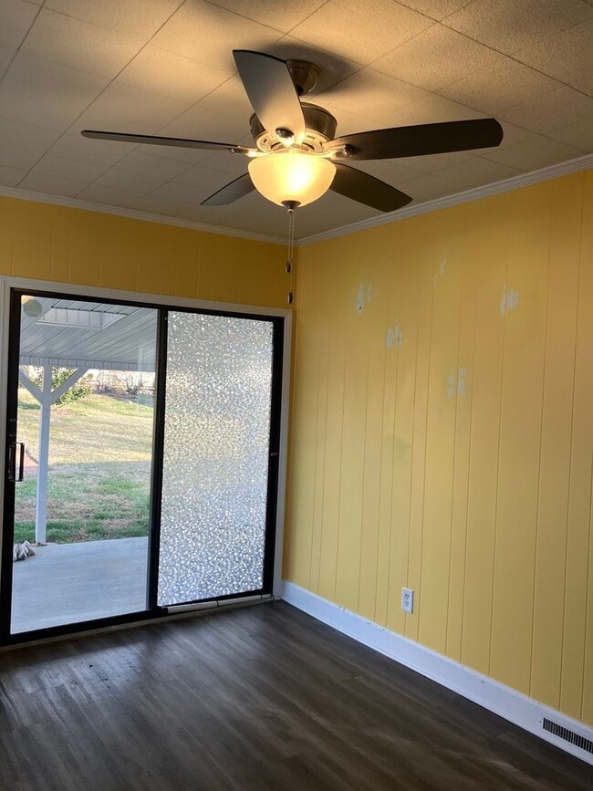 Building Photo - 3004 Nathanael Rd