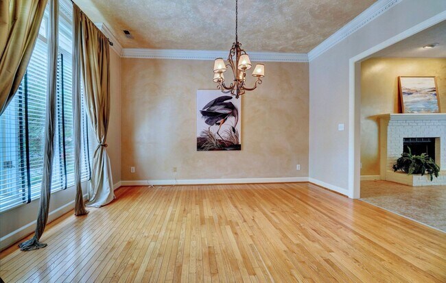 Building Photo - 1700 Jermyn Ln