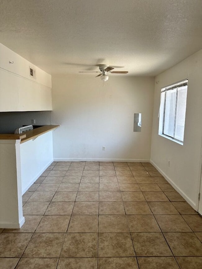 Building Photo - 18202 N Cave Creek Rd