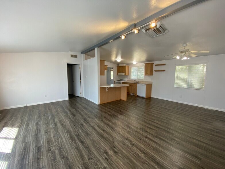 Building Photo - 7030 Trombley Ln