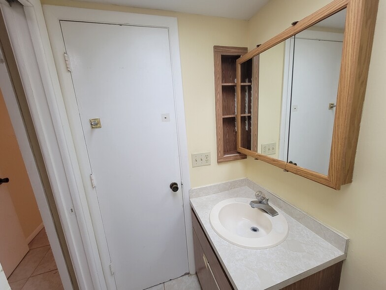 Building Photo - 7752 Tamara Lee Ct