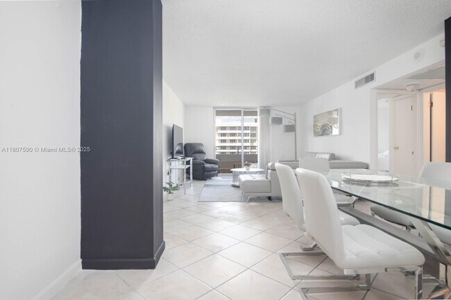 Building Photo - 5555 Collins Ave