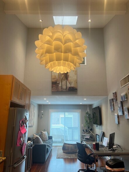 living room/dining/kitchen - 3847 Vineyard Ave