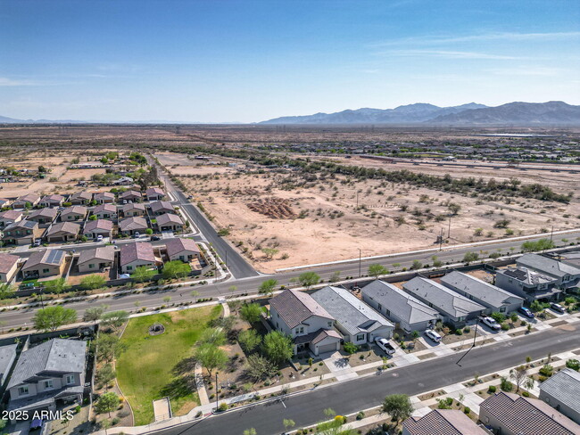 Building Photo - 17809 W Country Club Terrace
