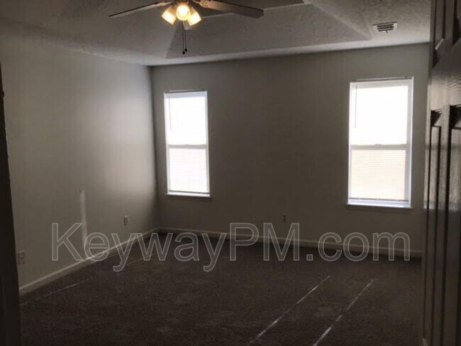 Building Photo - 119 Summerfield Cir