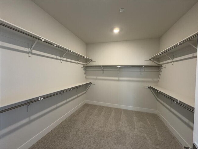 Building Photo - 140 Labrusca Dr