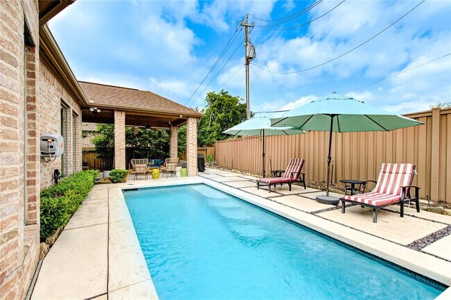 Building Photo - 14434 Tivoli Dr