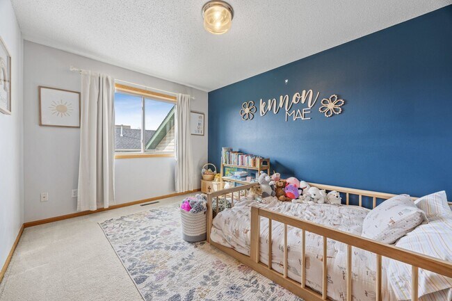 Building Photo - Spacious & Stylish 4-Bedroom Home in West ...