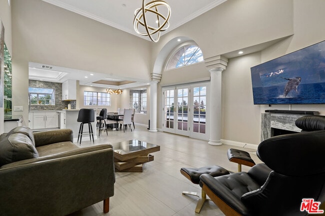 Primary Photo - 10627 Ashton Ave