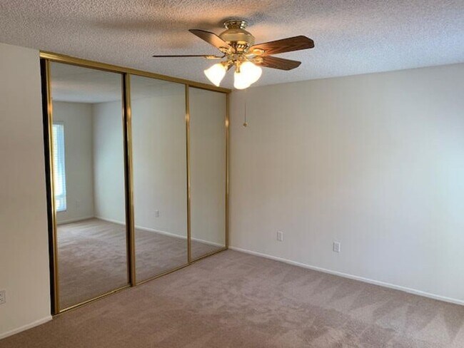 Building Photo - A beautiful Del Mar model for lease in Leisure Village