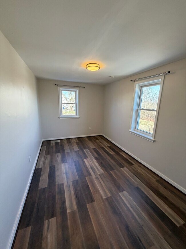 Building Photo - 35 Benjamin Franklin Hwy