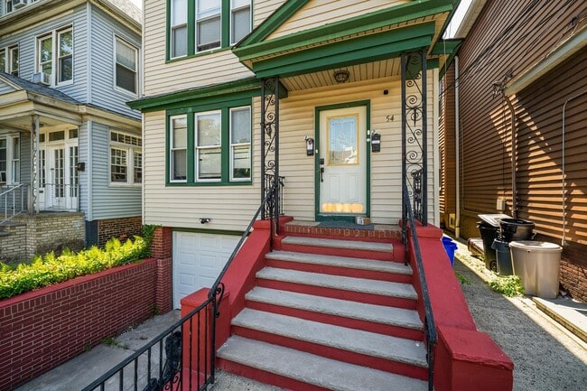Building Photo - 54 Avenue B