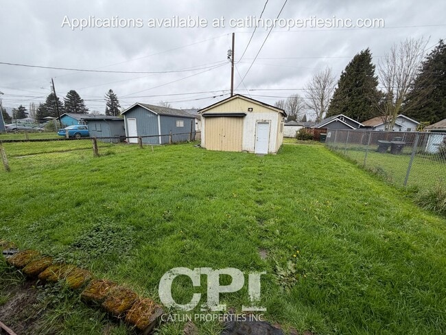 Building Photo - 321 21st Ave