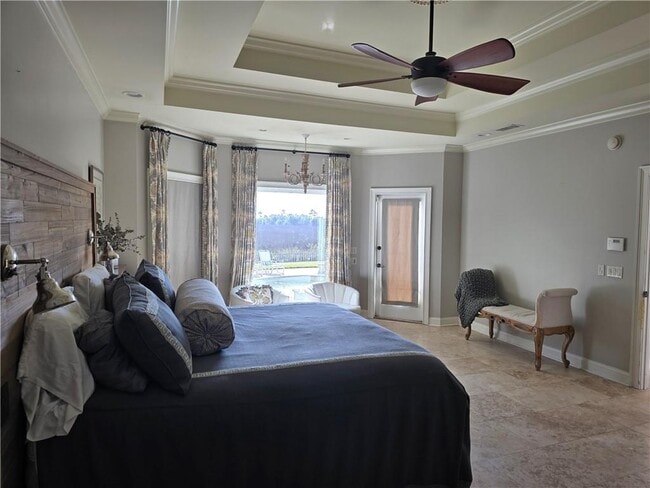 Building Photo - 205 Sutherland Dr