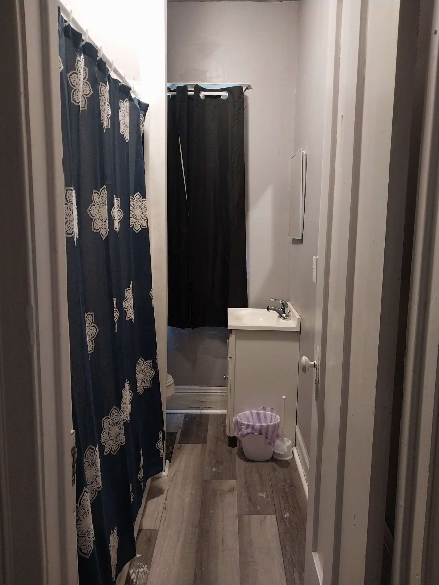 Bathroom - 183 Norton St