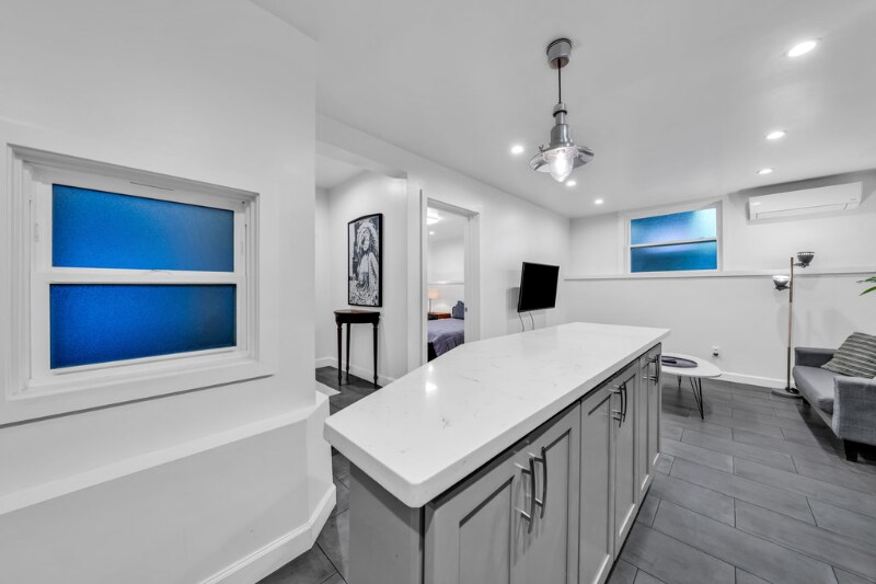 Building Photo - 3014a Pine St