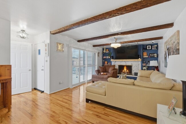 Building Photo - 9728 S Tripp Ave