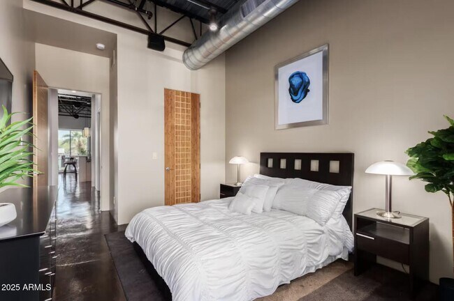 Building Photo - 7020 E 1st Ave