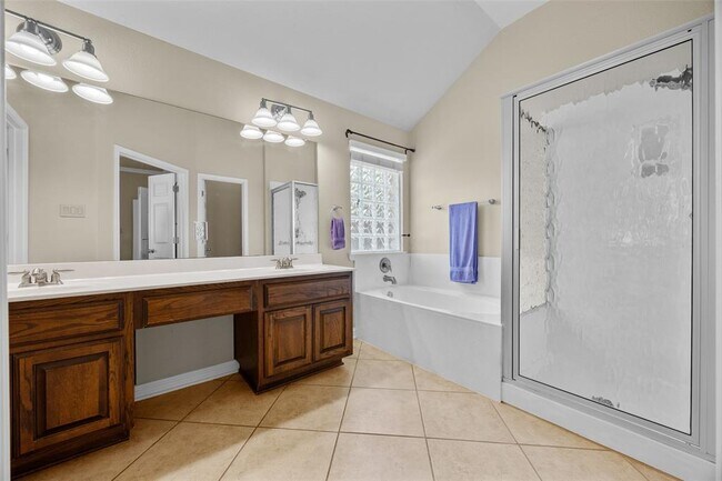 Building Photo - 110 Chalk Draw Ct