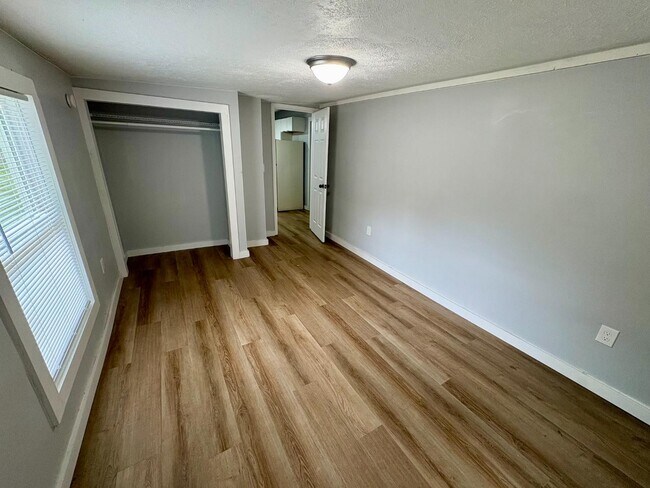 Building Photo - 511C Winston Ridge Rd