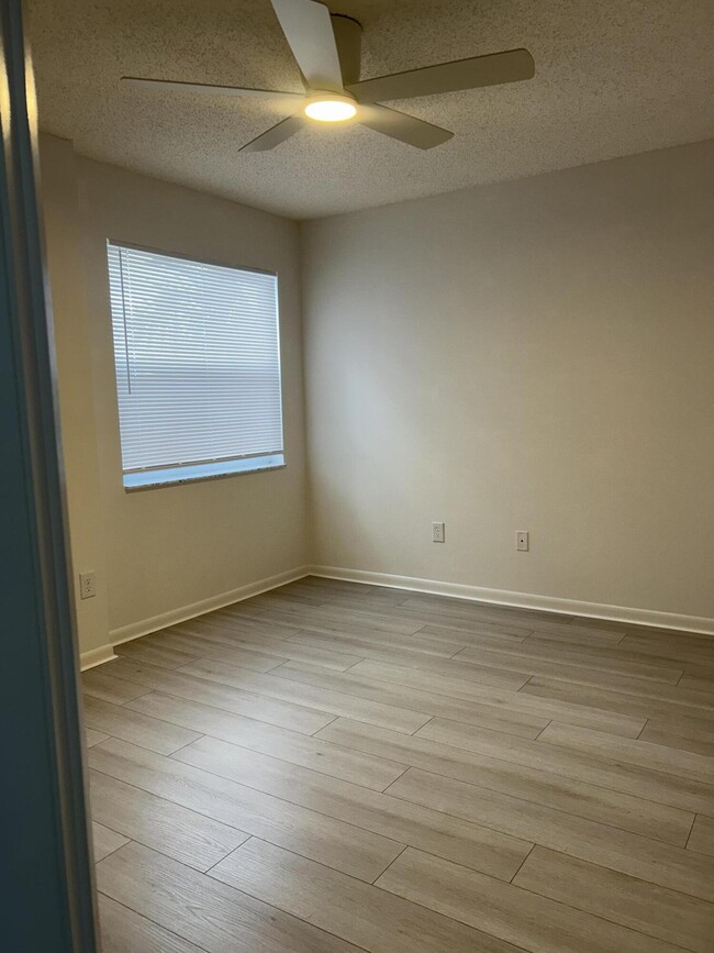 Building Photo - 9589 Tavernier Dr
