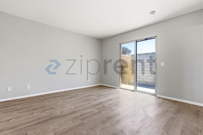 Building Photo - 34901 Marcia Rd