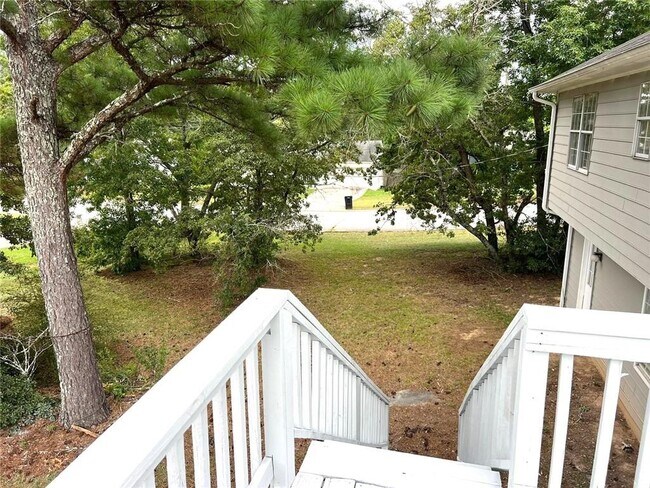 Building Photo - 2868 Rocky Pointe Way