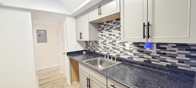Building Photo - 3775 40th Ln S