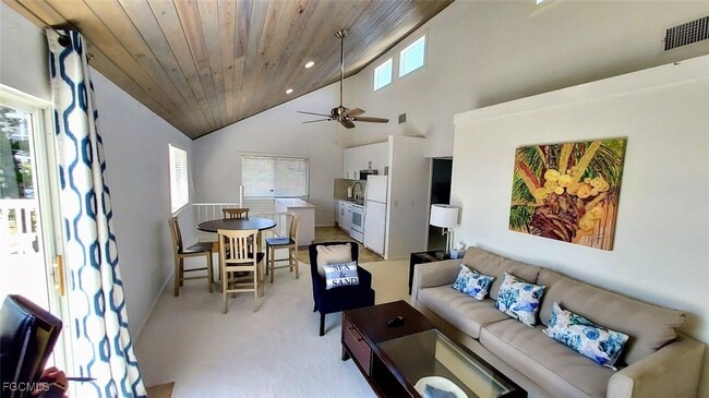 Building Photo - 140 Estrellita Dr