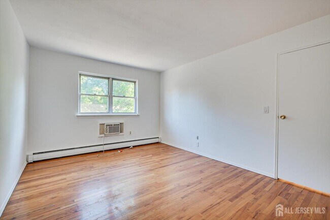 Building Photo - 55 Gill Ln