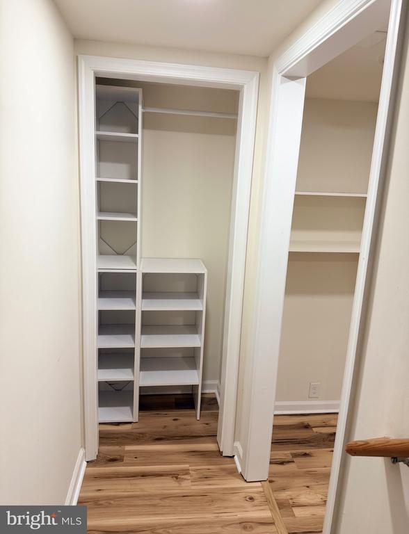 Building Photo - 9330 Birch Cliff Drive