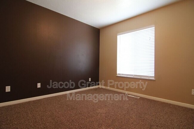 Building Photo - 5361 Barton Ln