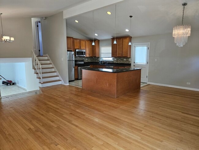 Building Photo - 9924 Crawford Ave