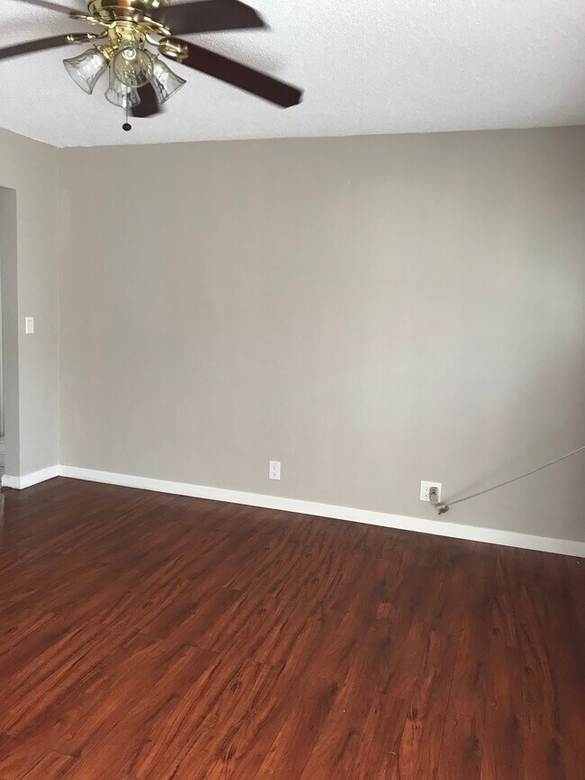 Bedroom - 722 Raleigh St