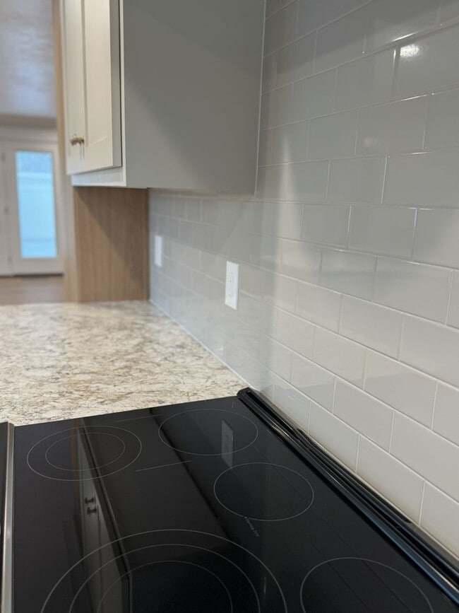 Building Photo - Completely Remodeled 4 Bed, 2 Bath Country Home – 1.5 Acres – Horse & Livestock Friendly!