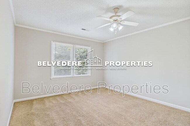 Building Photo - 18-B Park Village Ln