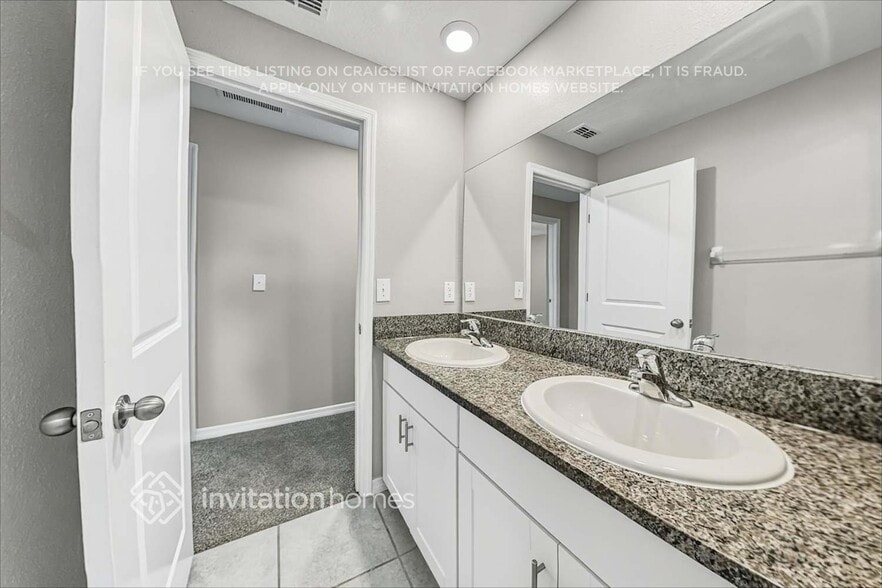 Building Photo - 2239 Jungle Dr