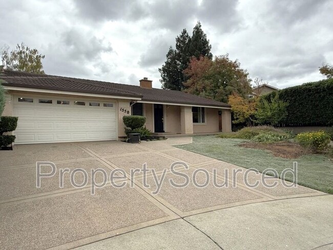 Building Photo - 1550 Naples Ct