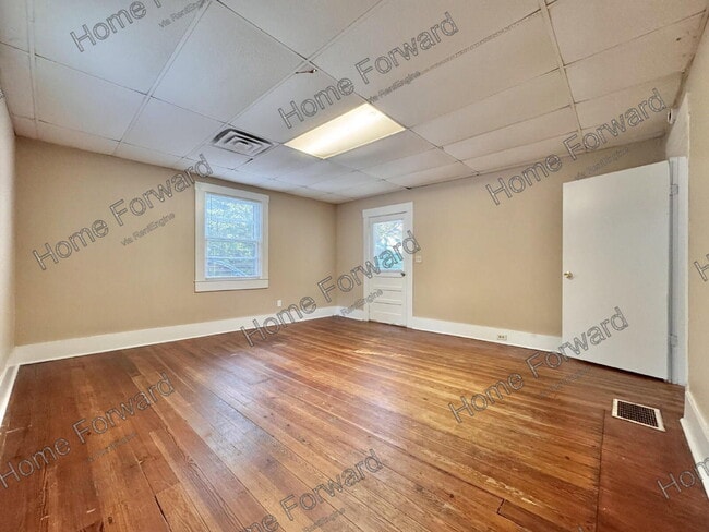 Building Photo - 348 Davis Ct